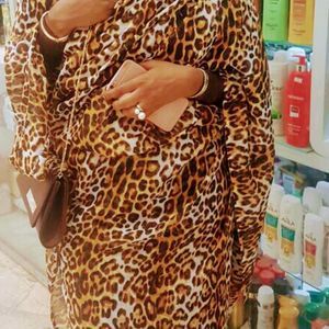 Meet your Posher, Safia